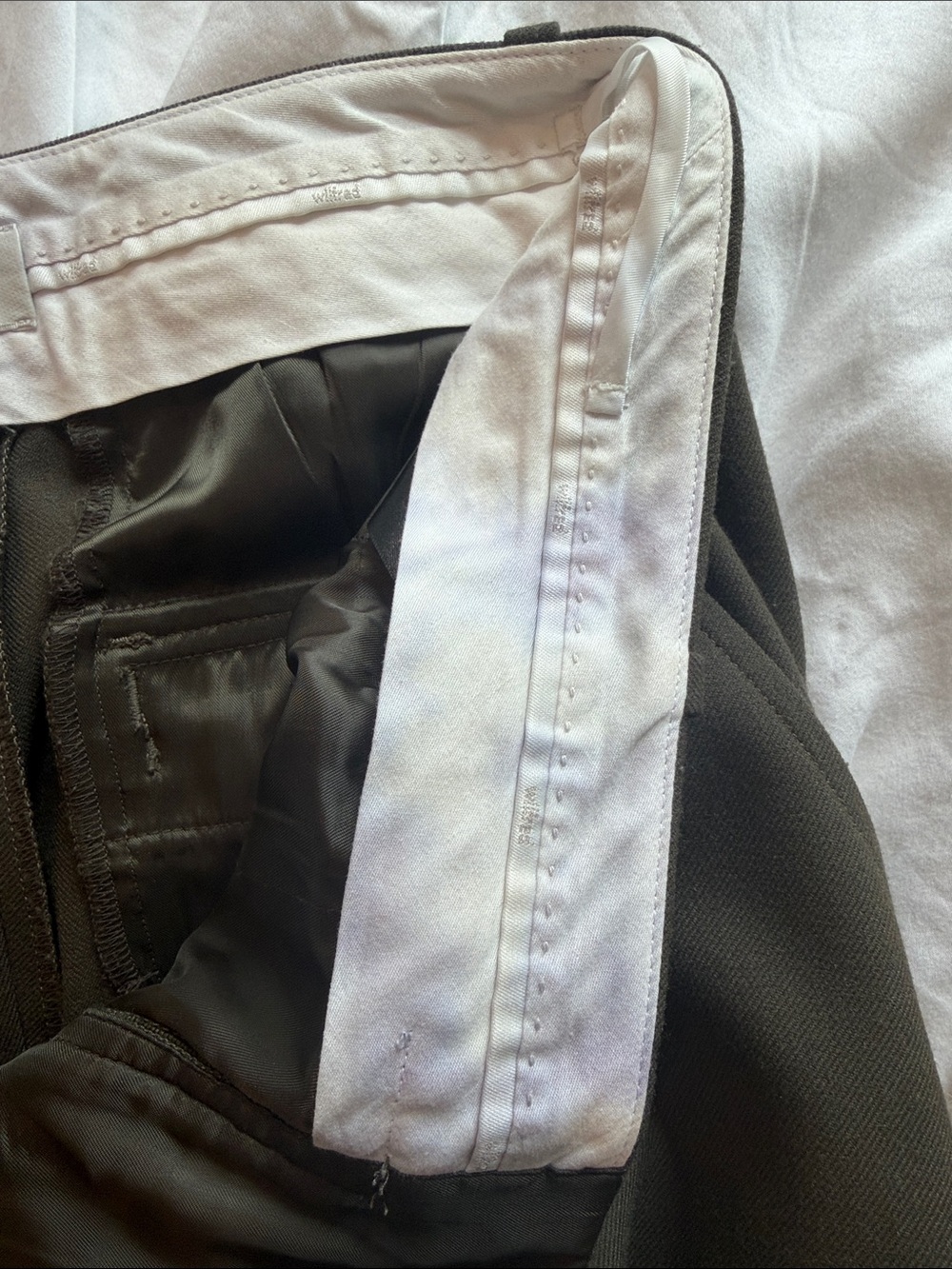 Aritzia Wilfred Nellie Cargo Pant Trousers in Dark Olive - Size 8 - Picture 10 of 12
